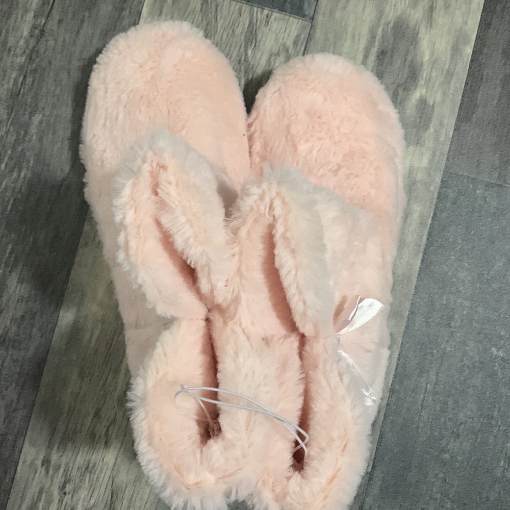 Fuzzy Slippers - Picture 2 of 3